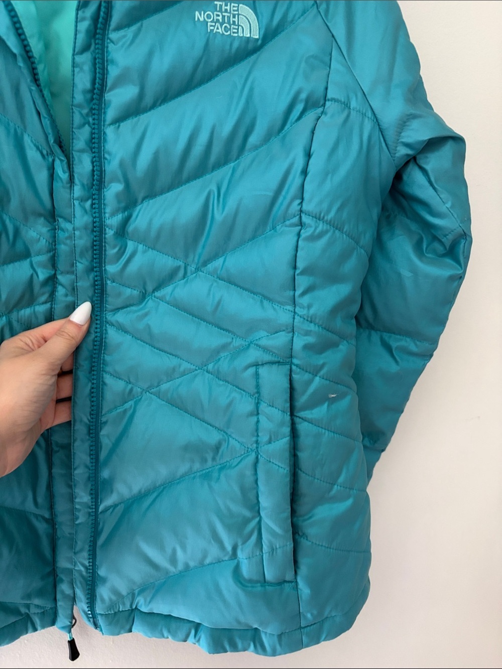 The North Face Women's Teal 550 Puffer Jacket - Picture 6 of 16